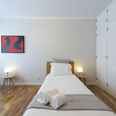 Apartment Lovelystay Family Space Porto