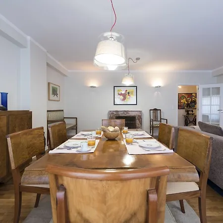 Lovelystay Family Space *